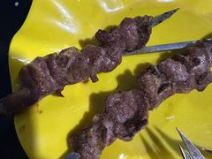 -烤肉小伙烤肉店