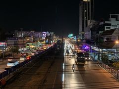 -席娜卡琳火车铁道夜市