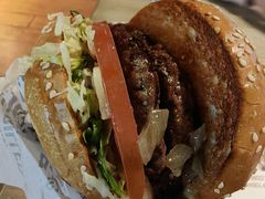 -The Habit Burger Grill 哈比特汉堡(复兴soho店)