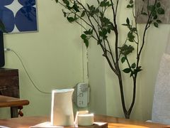 -彳亍咖啡·这里(水湾路店)