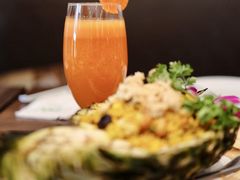 -Chom Cafe and Restaurant