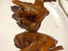 脆皮乳鸽-唐宫海鲜舫