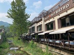 -Local泰莲庭(虹鳟鱼店)