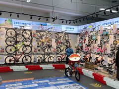 -迪卡侬(西华店)