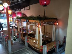 -临湖人家(欢乐大道店)