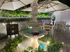 -Mark&Mars Restaurant