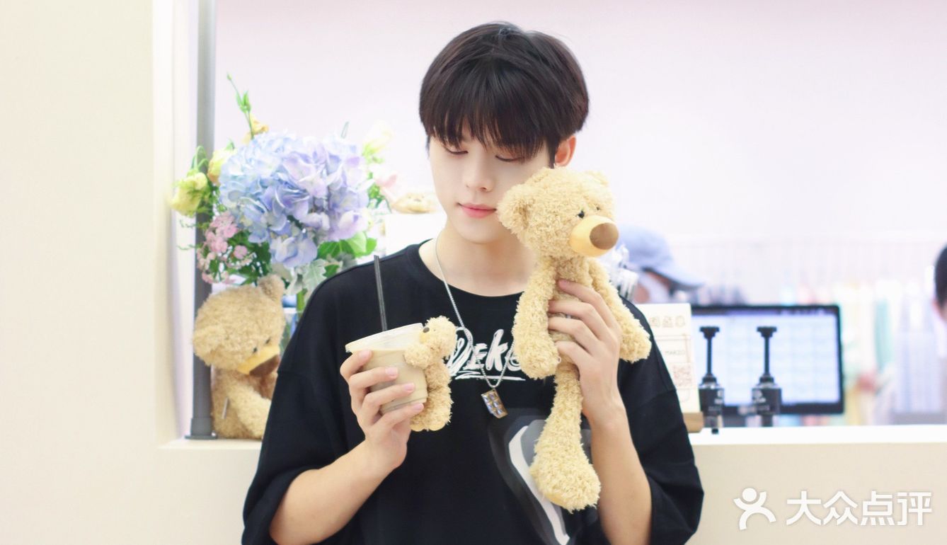 湖滨新晋咖啡店🧸咖啡和小熊锁死🔒好吗