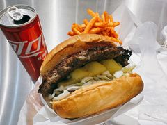 -TRIPS BURGER(大钟寺店)