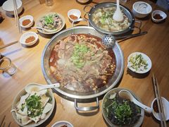 -大众跷脚牛肉馆·非遗传承单位(峨眉山店)