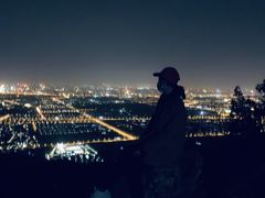 -鬼笑石后山停车场