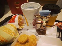 -麦当劳(轻轨曹杨路店)