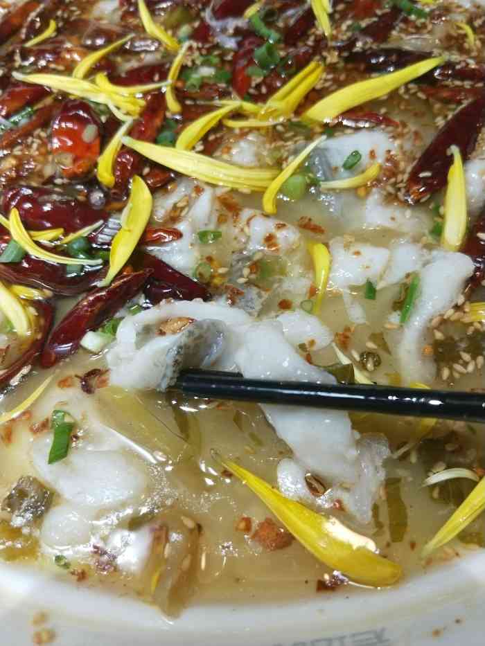 老坛时光酸菜鱼(九方巨亿店)-"一家人来九方巨亿逛逛,自从章江大桥这