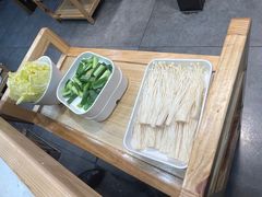 -鲁员外地锅鸡地锅鱼(古墩路店)