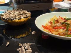 -川流不息·地道川菜·小龙虾(新松江路店)