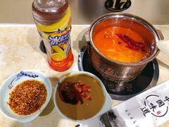 麻辣锅底-百品聚旋转小火锅(熙悦汇店)