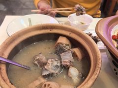 -霄汉牛三鲜湖北砂锅菜(万松园2店)