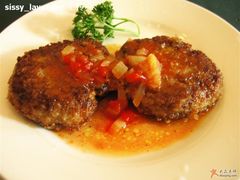 俄式肉饼(RMB24.00)-露西亚咖啡西餐厅(哈尔滨俄侨纪念馆店)