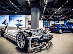 -TESLA 特斯拉(上海太古汇体验店)
