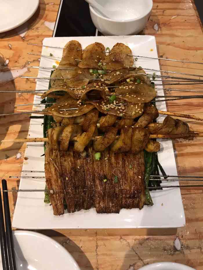 大圣烧烤(西坝店)-"每次去宜昌都要去大圣烧烤夜宵,有免费瓜子.