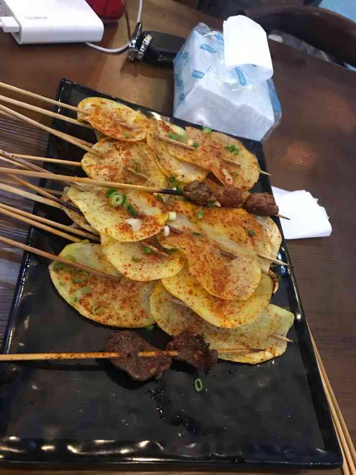 凯凯烧烤(民和北街店)-"总体来说,性价比不高.排骨还不错,但是.