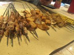-喝丢一只鞋海鲜烧烤·海肠捞饭(文体街店)
