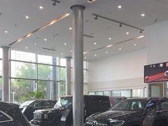 -天津波士信达奔驰4S店(卫津南路店)