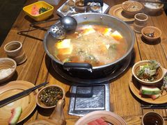 -快活林酸汤鱼鲜品火锅店(甲秀楼店)