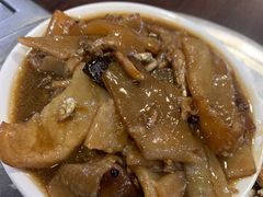 银鱼猪皮-金卯白肉罩火烧