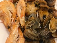 -东方红海鲜百汇(国际大厦店)