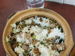 招牌鹅乸煲仔饭-阳江河堤老牌曾记美食