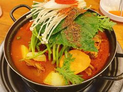 土豆排骨火锅-喇喇排骨火锅·传统韩式脊骨汤(望京西园总店)