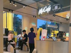 -麦当劳(中二横路店)