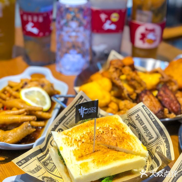 HEA玩！三五知己吹水潮玩茶饮店~