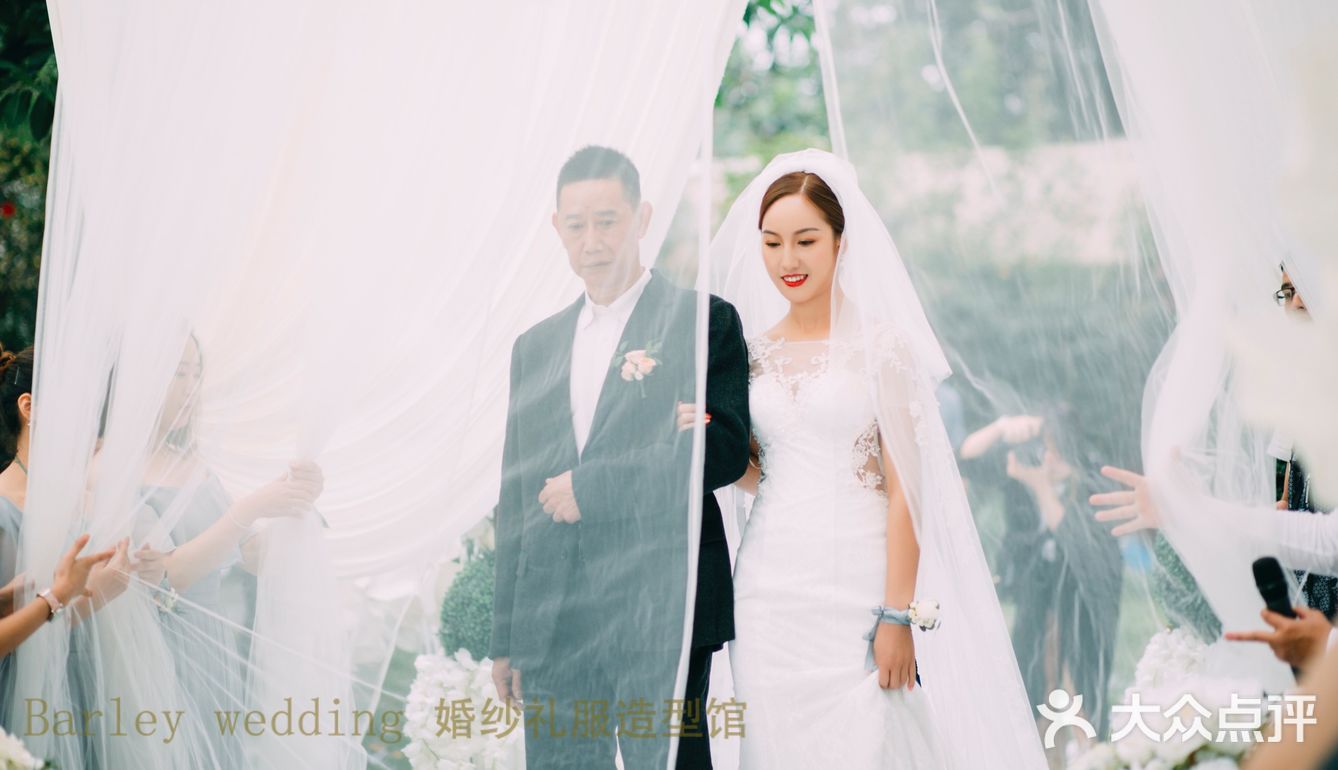 十年爱情长跑 从校服到婚纱~