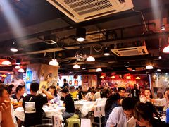 大堂-鲜入围煮花胶鸡海鲜火锅