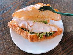 蛋香鸡肉可颂-星巴克臻选(盐城金鹰聚龙湖店)