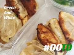 -黄阿姨锅贴大王(万航渡路店)