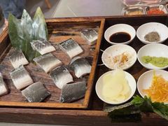 -围炉肉舍•炭烤活鳗•丹东海鲜烤肉(步行街店)