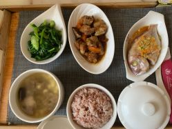 -爱妈月子会所(汕樟总店)