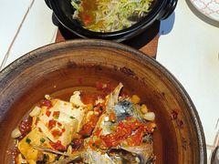 -阿瓦山寨·湘菜现炒·剁椒鱼头王(咸阳总店)