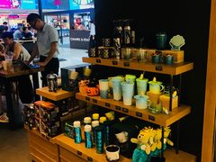 -星巴克(广州中华广场B1层店)