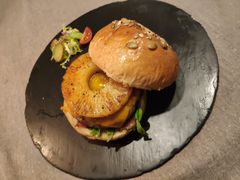 -HIGH FIVE哈福手工汉堡(桂林路店)