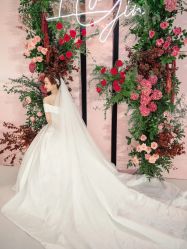 -伯瓷皇后婚纱艺术空间