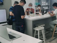 -荣耀授权专卖店(黄浦浙江中路店)