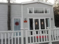 -汤山温泉房车营地 茶温泉