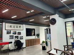 -爱车行 奥迪 奔驰 宝马 保时捷 路虎 专业 维修保养 原厂 奥迪改装升级 中心(静安店)