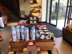 零售区-星巴克(迪士尼小镇店)