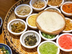 -包整·丝娃娃(一览甲秀楼风景店)