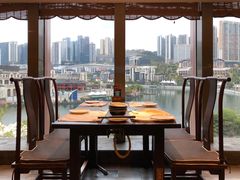 靠窗位-滋粥楼·顺德菜海鲜茶点(方舟店)