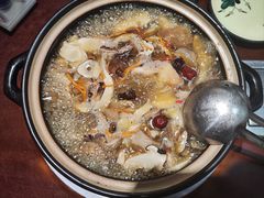 野生菌汤锅-菌之家·专业纯野生菌火锅·特色炒菌